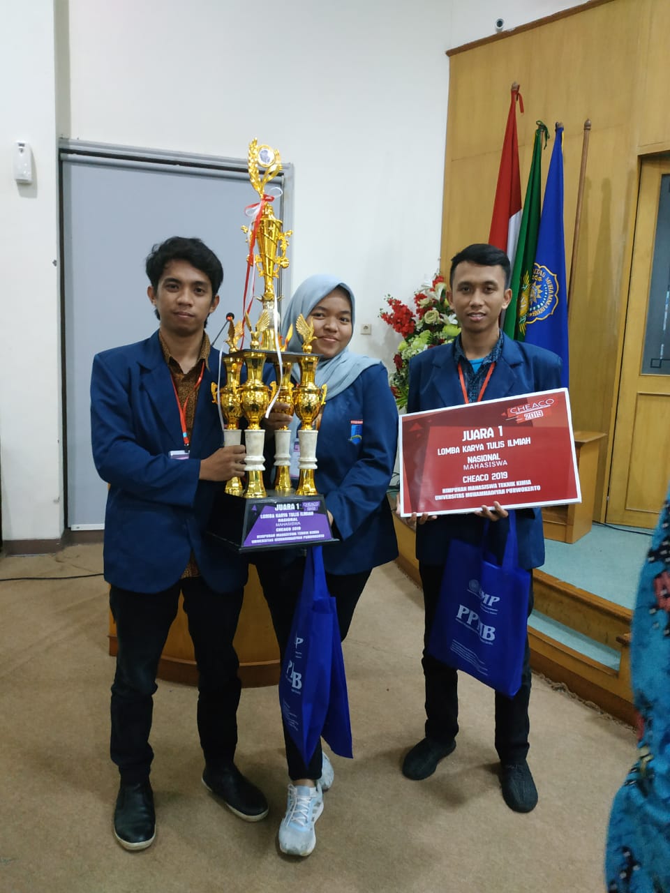 PEM Akamigas Juara 1 LKTI Nasional