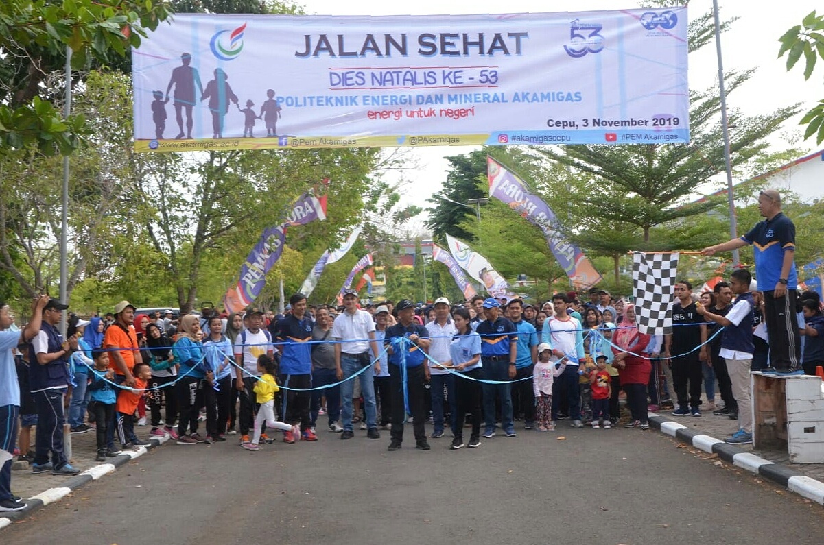 “PEM Akamigas Makin Baik, Maju, Semangat Kebersamaan Makin Tinggi”