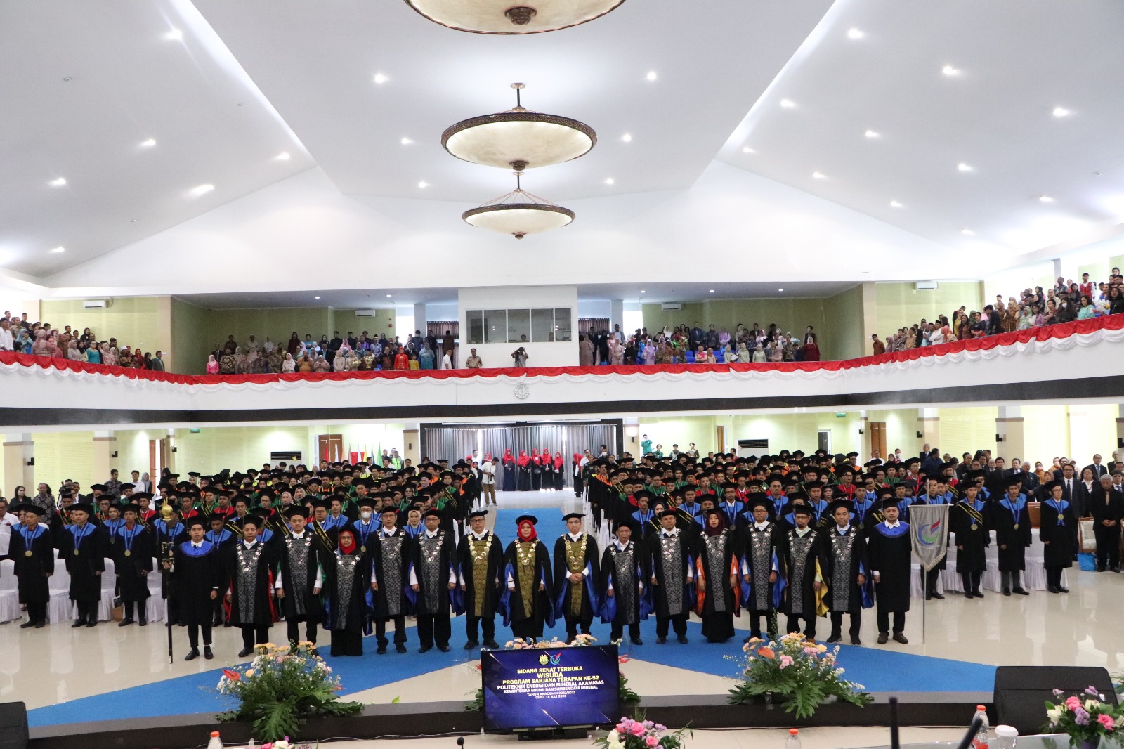 WISUDA PROGRAM SARJANA TERAPAN KE-52 POLITEKNIK ENERGI DAN MINERAL AKAMIGAS TAHUN AKADEMIK 2022/2023