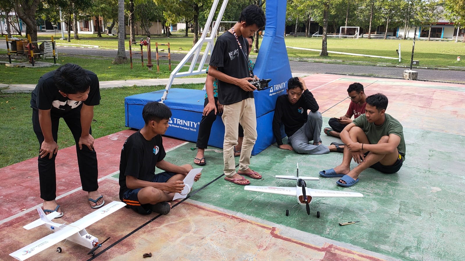 Aeromodeling hasil karya dari Student Chapter ImechE Mahasiswa Teknik Mesin Kilang Pem Akamigas