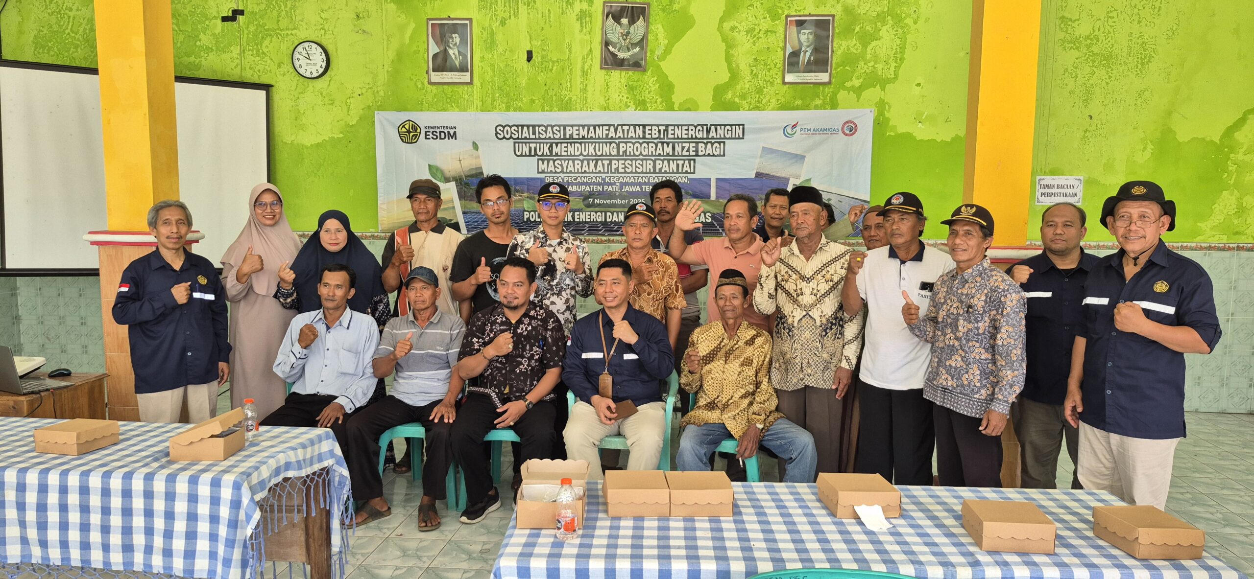 PEM Akamigas Sosialisasikan Pemanfaatan Energi Angin kepada Masyarakat Pesisir Desa Pecangaan, Pati